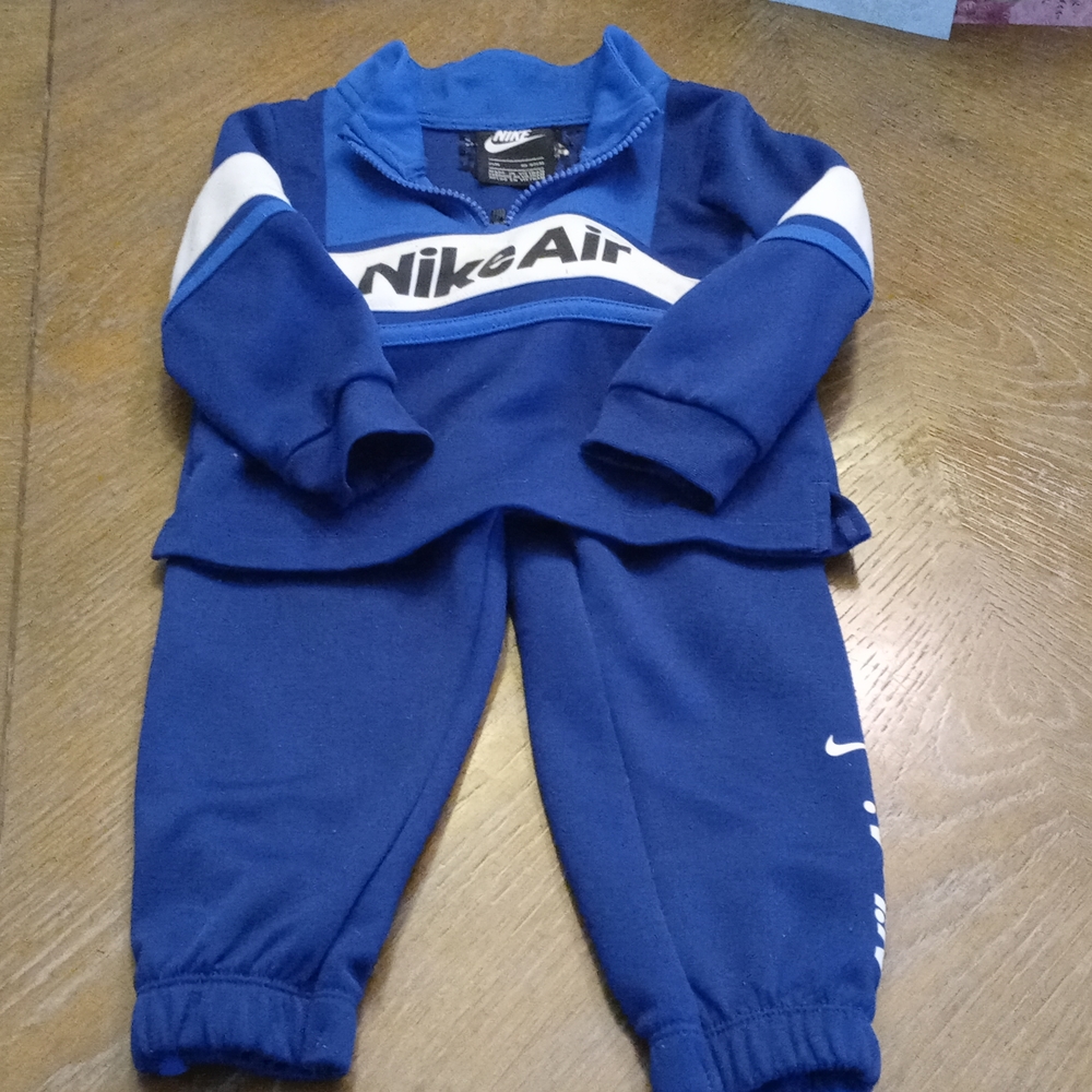 Nike suit